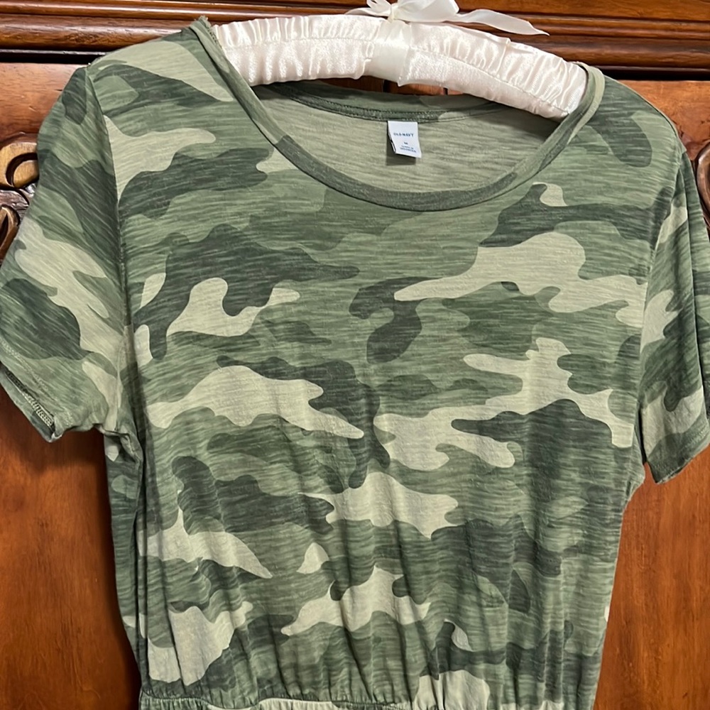 Old navy dress, size medium